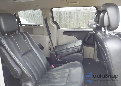 2013 Chrysler Town & Country Touring-L z USA, uszkodzony, nr VIN 2C4RC1CG0DR711268